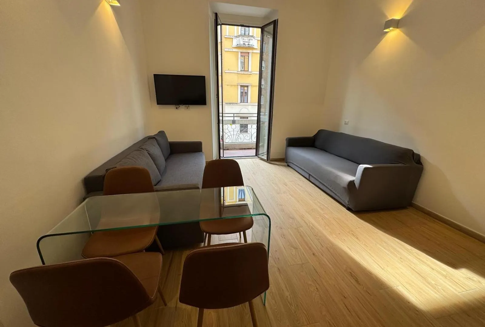 Elegant Central Suite Milan Italy